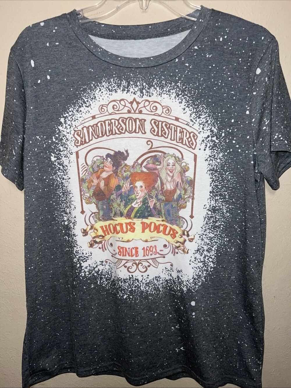 Halloween T-shirt Hocus Pocus Sanderson Sisters Woman's Size M Faded Black - Picture 1 of 10